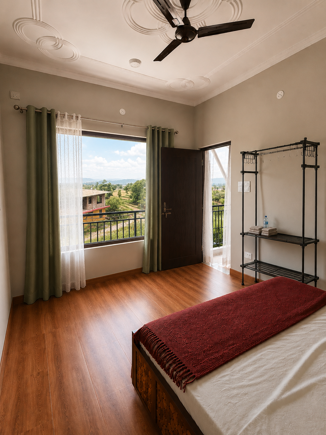 Glide room at Aahista Stays, Bir